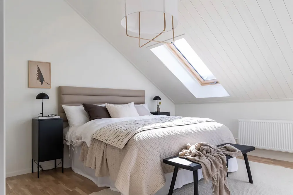 Modern Scandinavian Cottage by the Water - 22