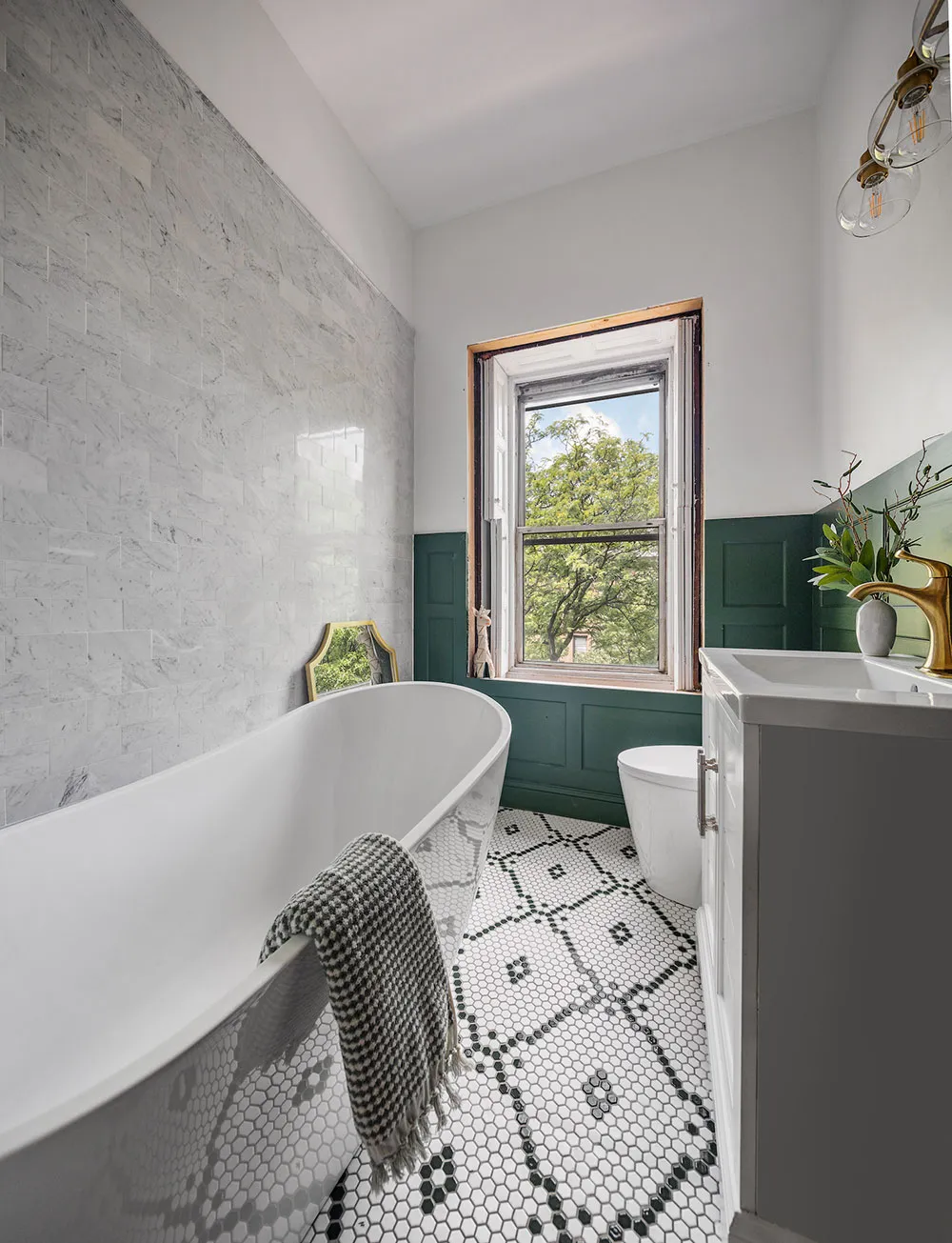 Historisches Townhouse in New York mit luxuriösen Erkerfenstern - Gallery image 11