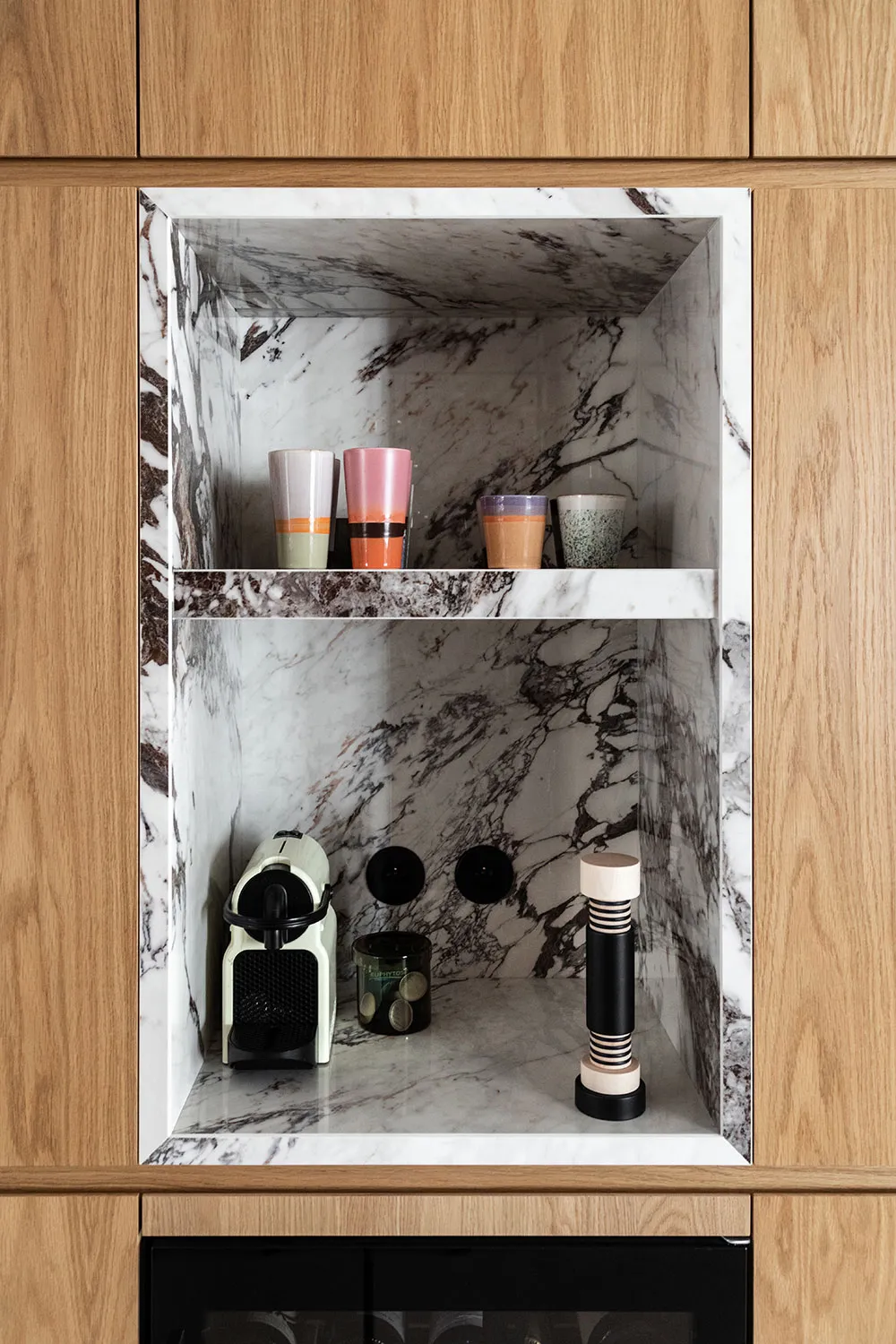 Charmante appartement parisien avec un décor moderne élégant - Gallery image 8