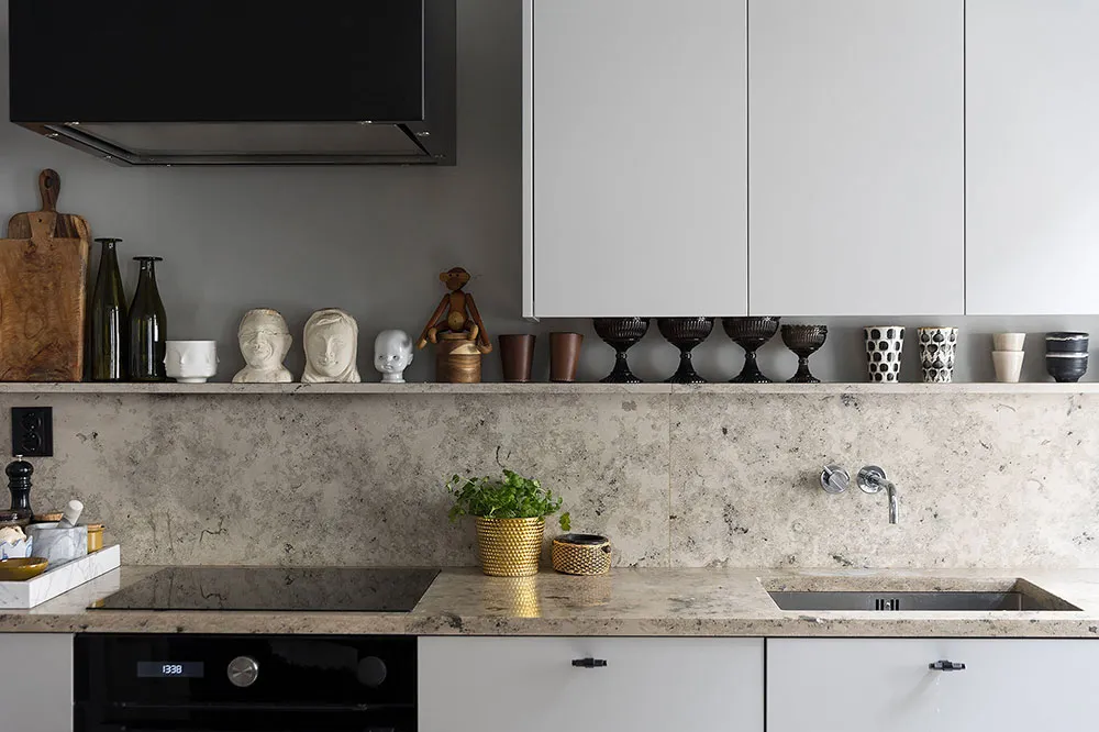 Style combiné de gris et beige dans l'interior d'une appartement à Stockholm (72 m²) - Gallery image 5