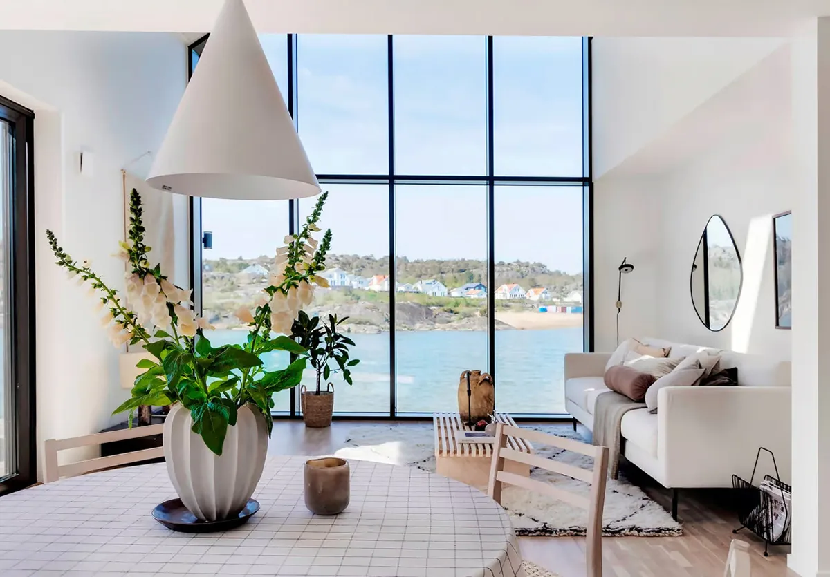 Modern Scandinavian Cottage by the Water
