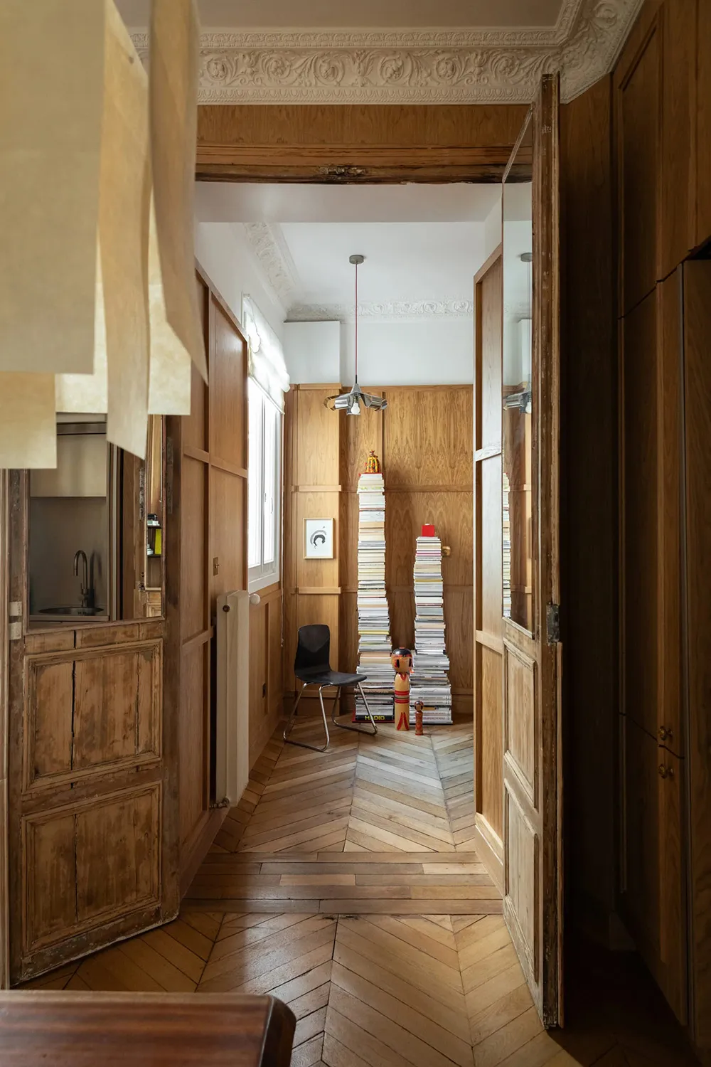 Art, Classic and Modern Design: A Splendid Apartment in Paris - Gallery image 15