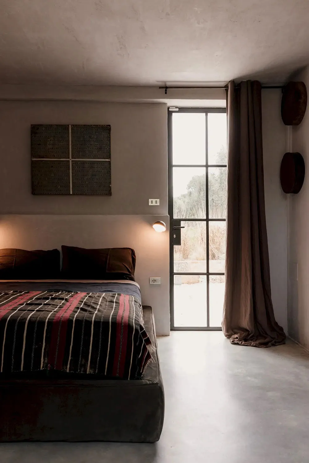 Summer Villa of a Collector in Italy - Gallery image 12