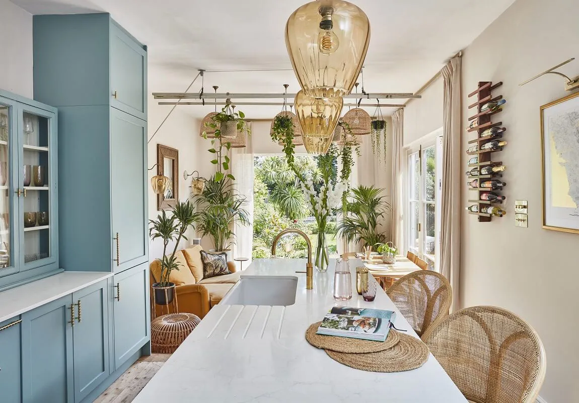 Living Plants, Rural Motifs and Beautiful Garden: Fresh Interior in London - Gallery image 2