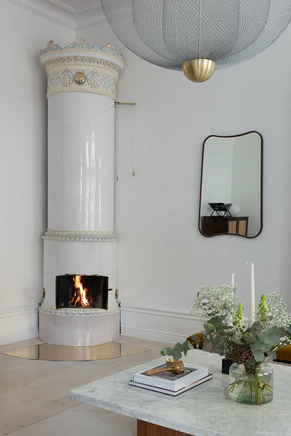 Biały i elegancki интерьер w Stokholmie - Gallery image 6