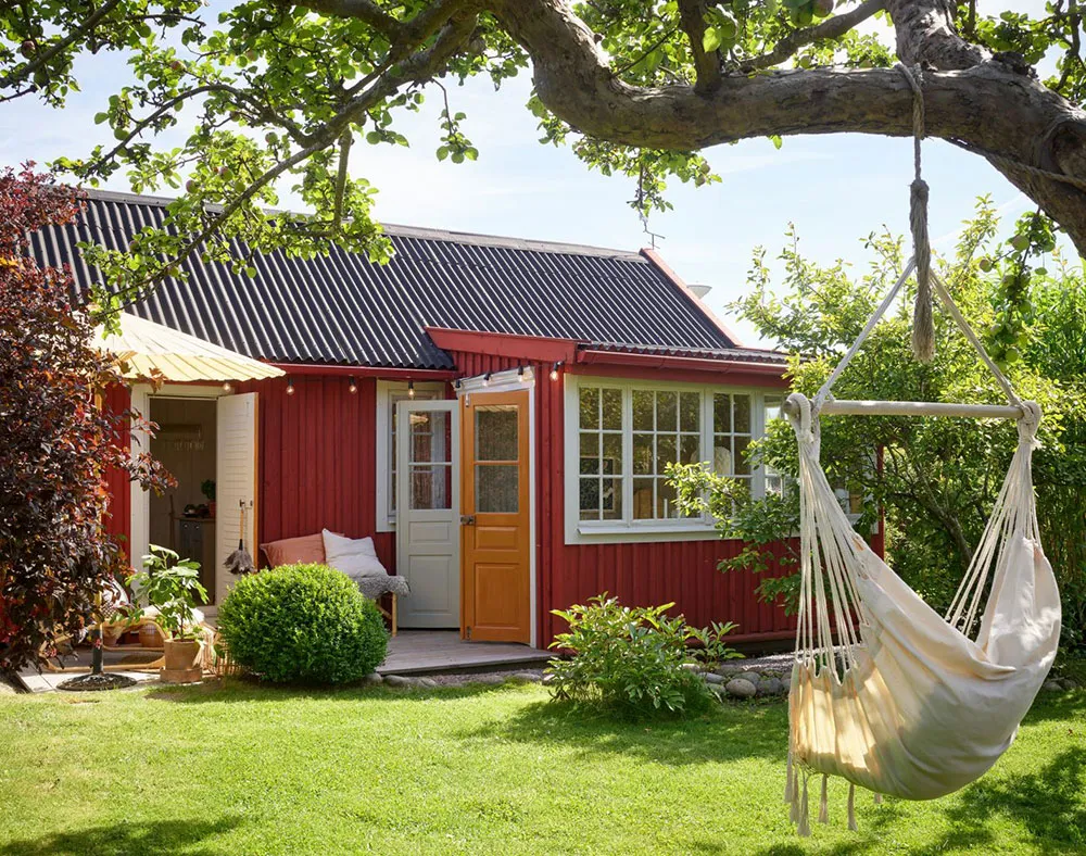 Small but very cozy Swedish cottage with updated interiors (26 sq m) - Gallery image 1
