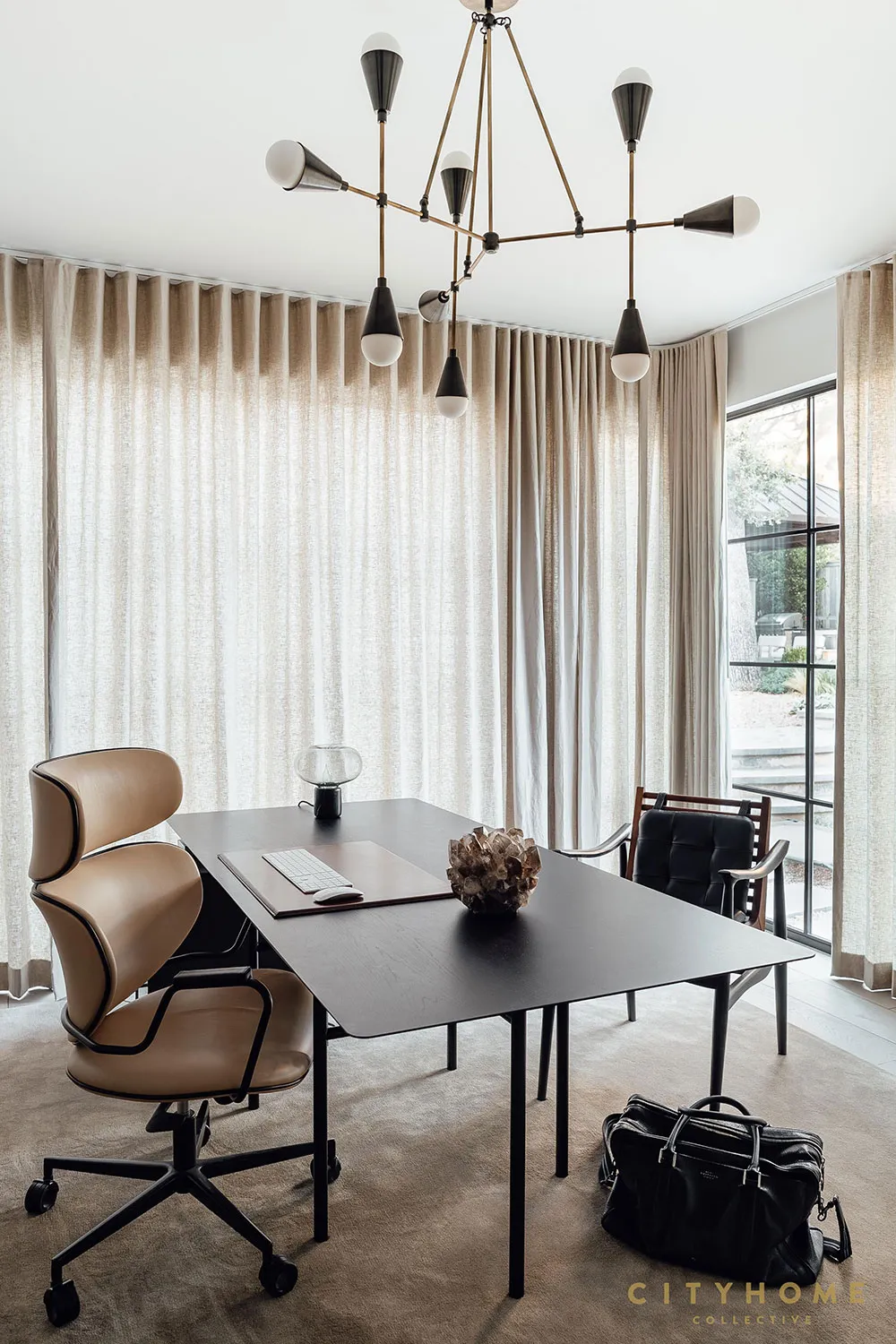 Elegancia ligera californiana en el diseño de casa en Texas - Gallery image 8