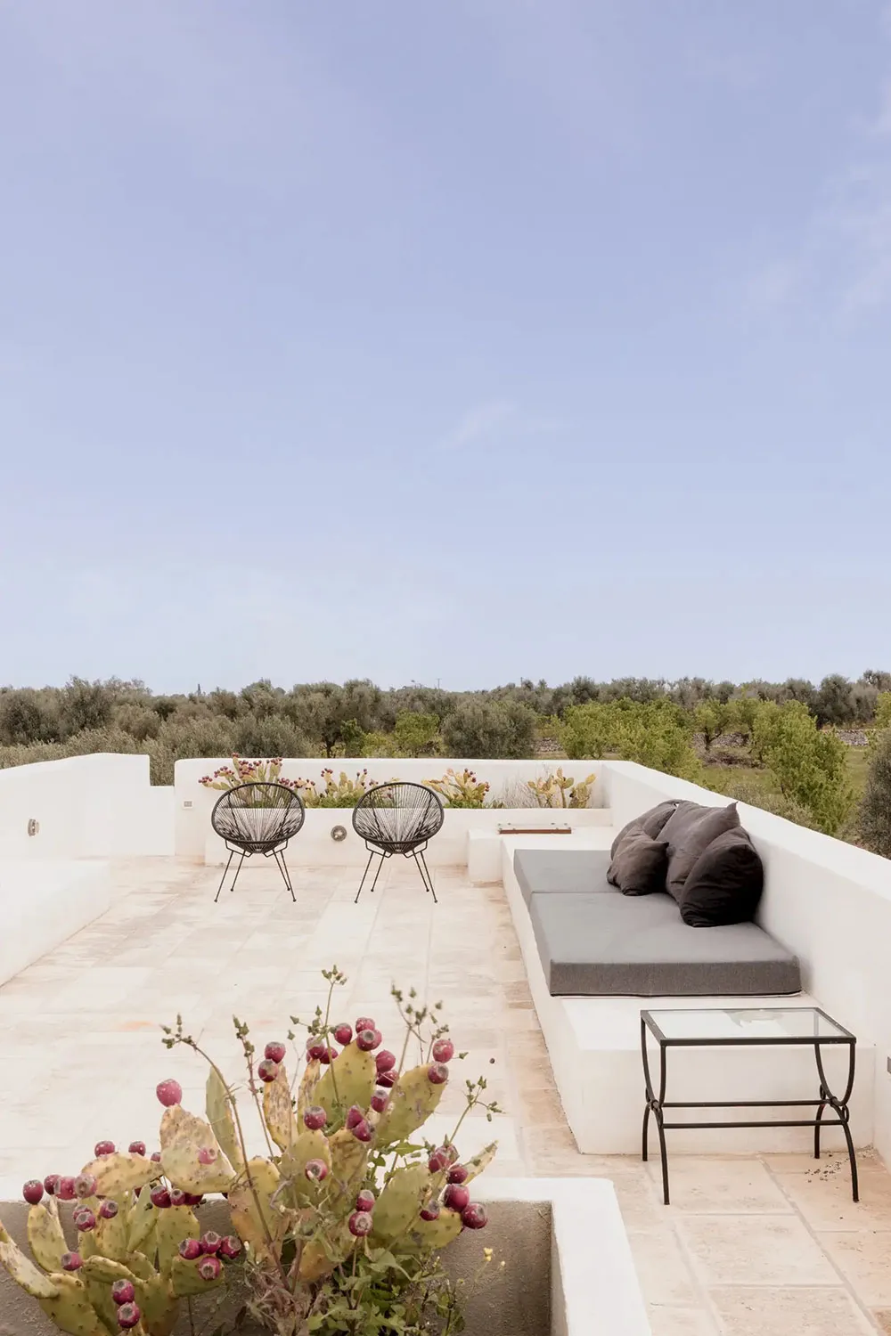 Summer Villa of a Collector in Italy - Gallery image 28