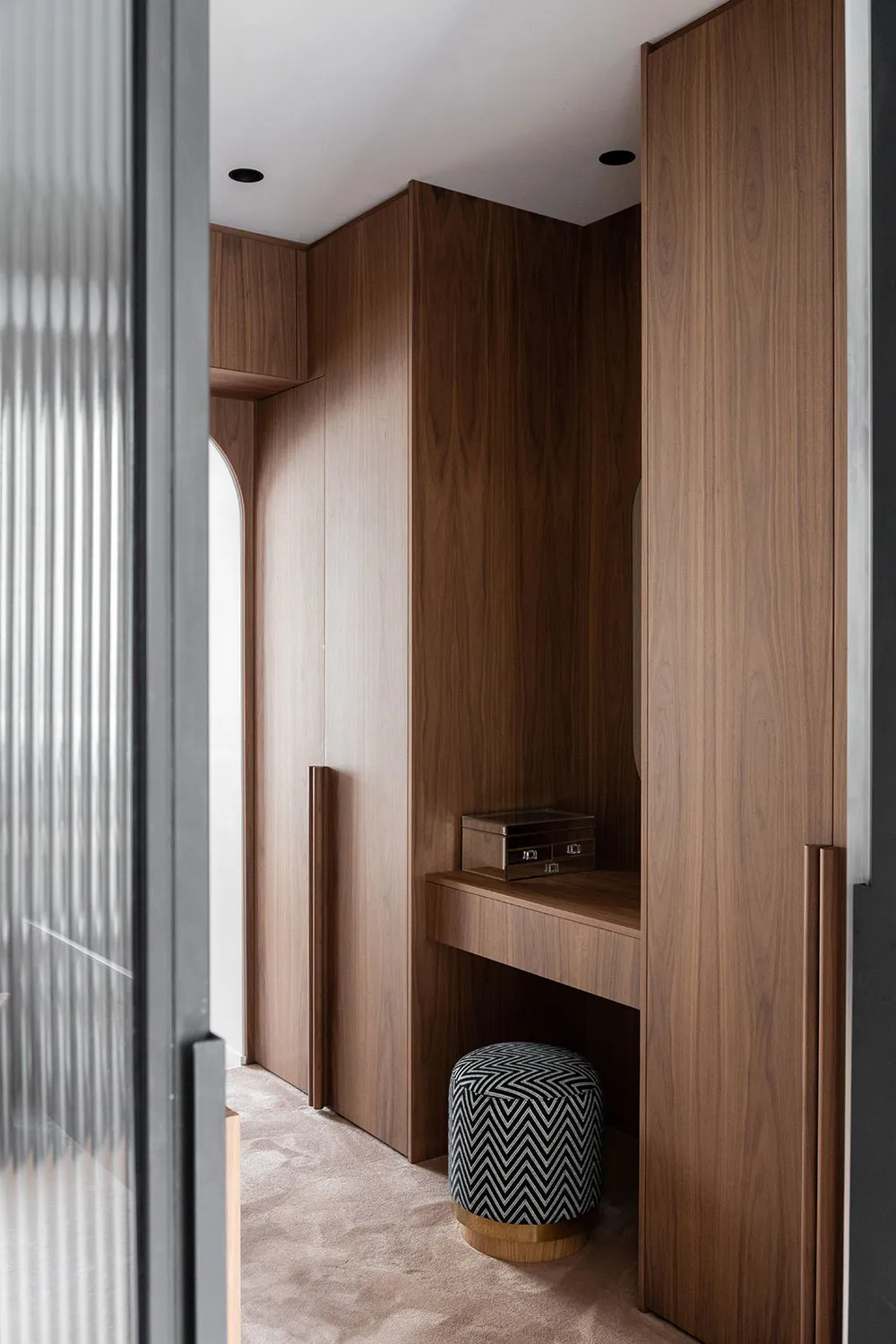 Charmante appartement parisien avec un décor moderne élégant - Gallery image 23