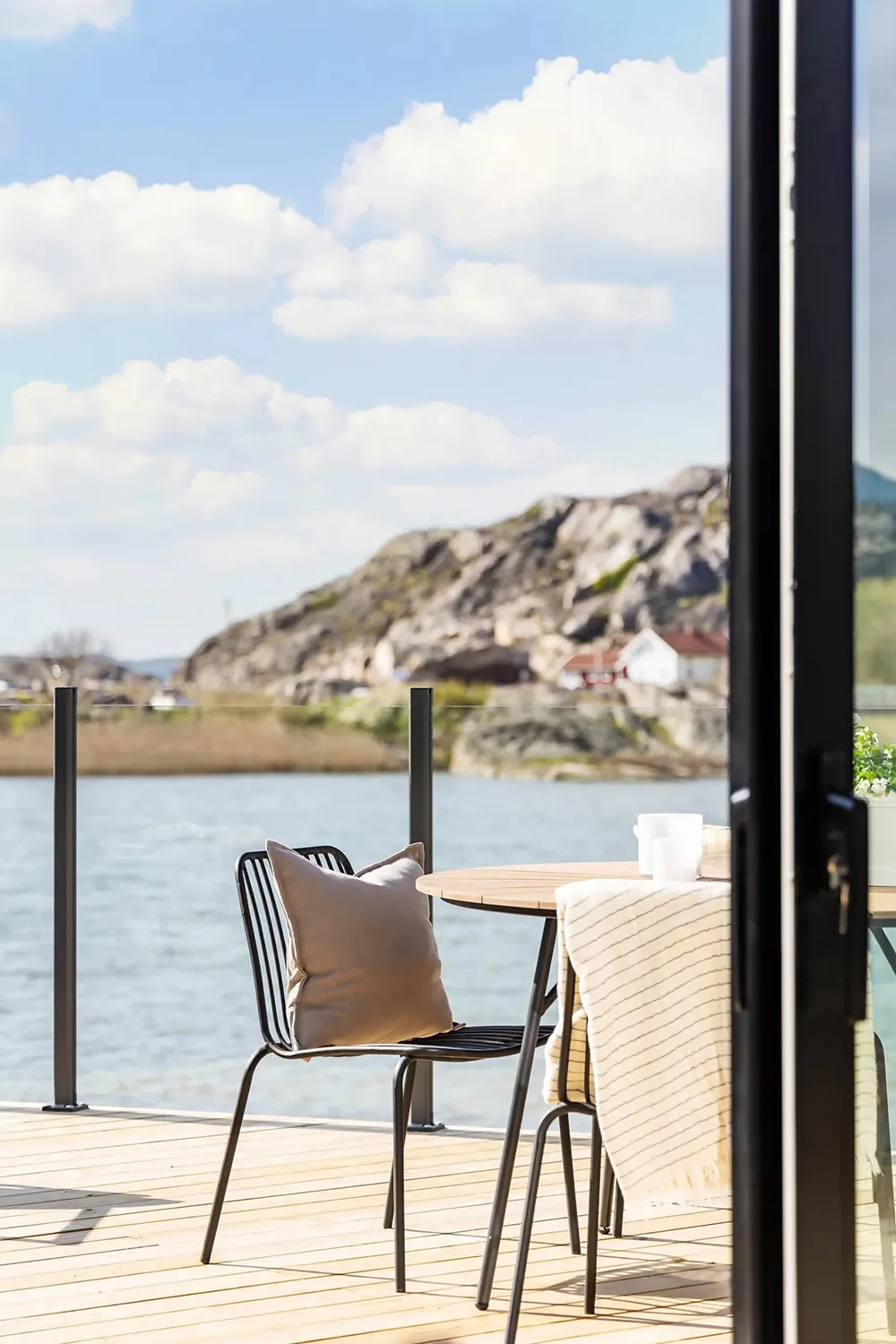 Modern Scandinavian Cottage by the Water - 2