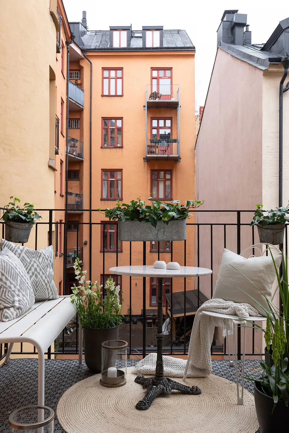 Biały i elegancki интерьер w Stokholmie - Gallery image 22