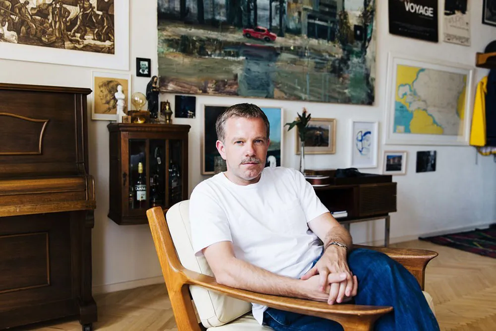 Interiores con nostalgia: apartamento de un director cinematográfico en el corazón de Kiev - Gallery image 26