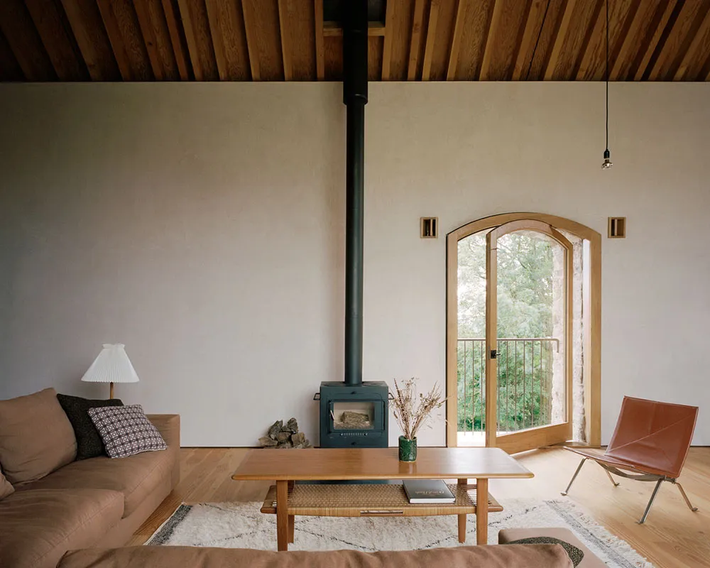 Современный дом на месте руин старинной фермы в Англии - Gallery image 2