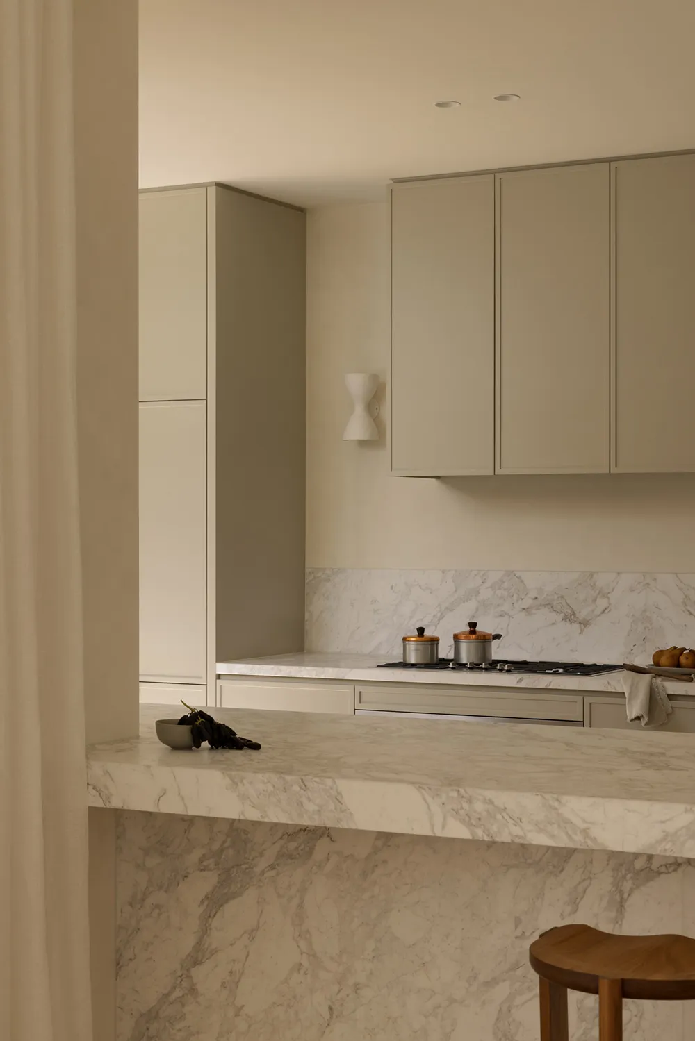 Monochrome Modern Interior of an Edwardian House in Melbourne - Gallery image 7