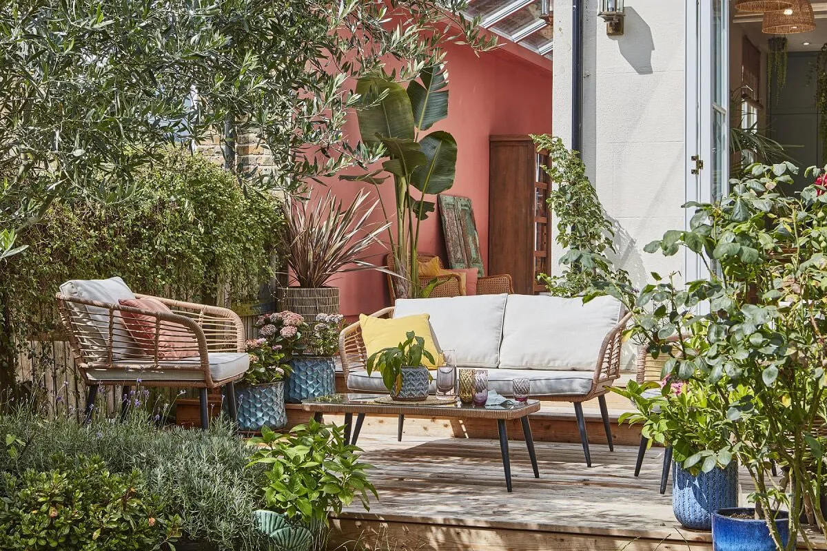 Living Plants, Rural Motifs and Beautiful Garden: Fresh Interior in London - Gallery image 19