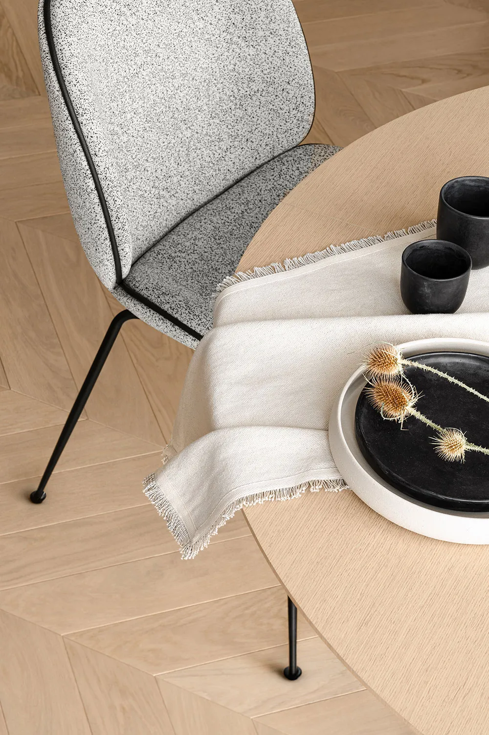 Minimalismus mit bunter Möbel: Wohnung in Kiew - Gallery image 15