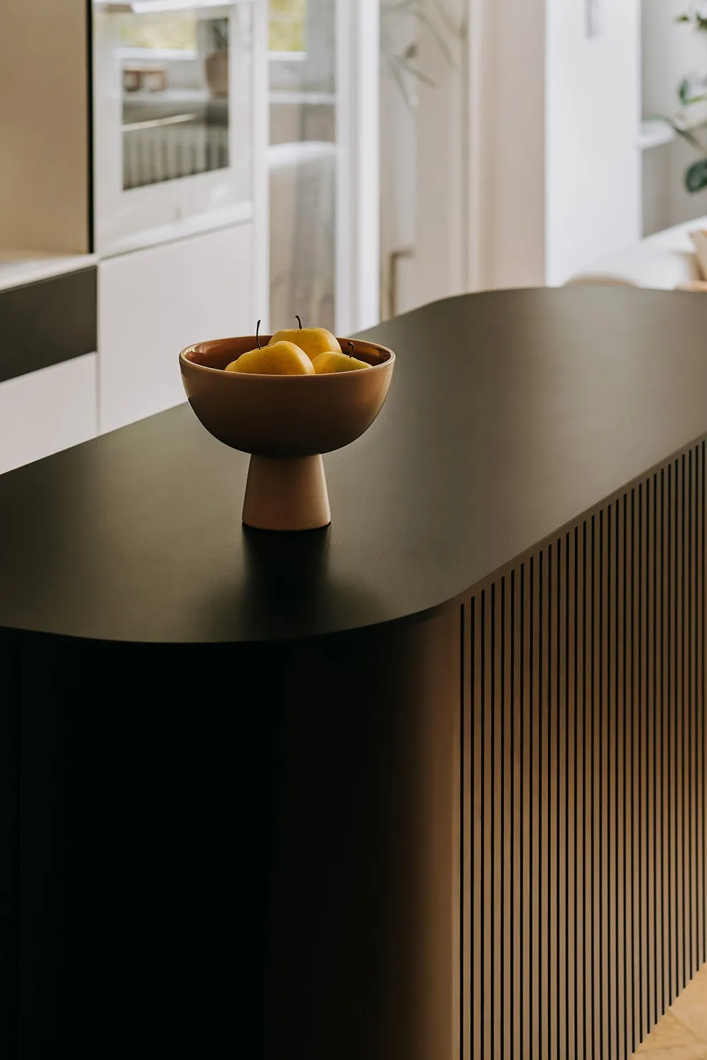 Vintage Doors and Stylish Design: Elegant Interior in Wrocław - Gallery image 5