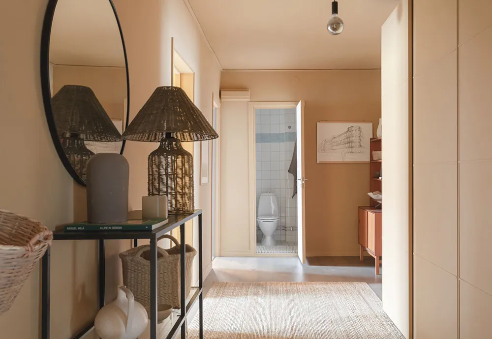 Różowy, niebieski, żółty: kolorowe pokoje w skandynawskim wnętrzu (78 m²) - Gallery image 11