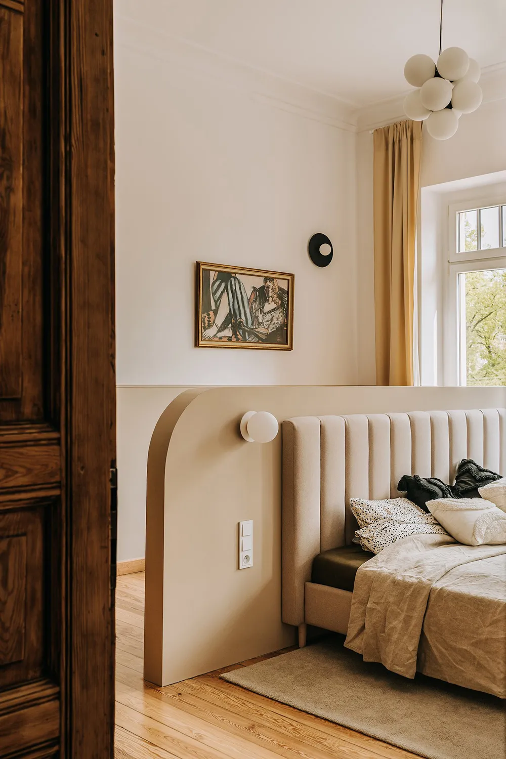 Vintage Doors and Stylish Design: Elegant Interior in Wrocław - Gallery image 8