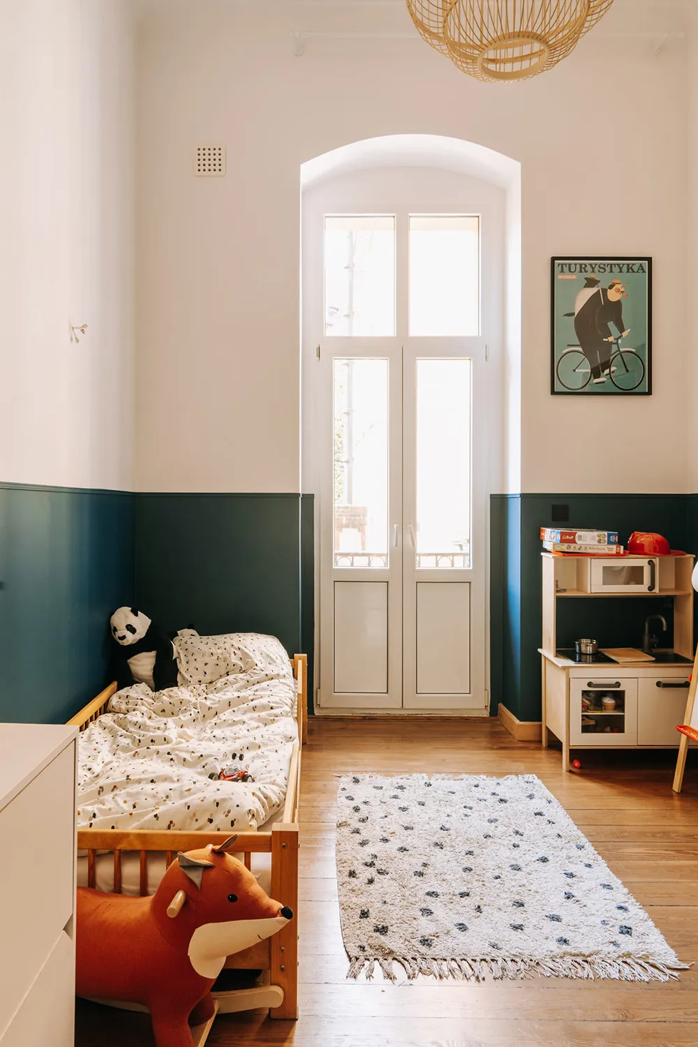 Vintage Doors and Stylish Design: Elegant Interior in Wrocław - Gallery image 14