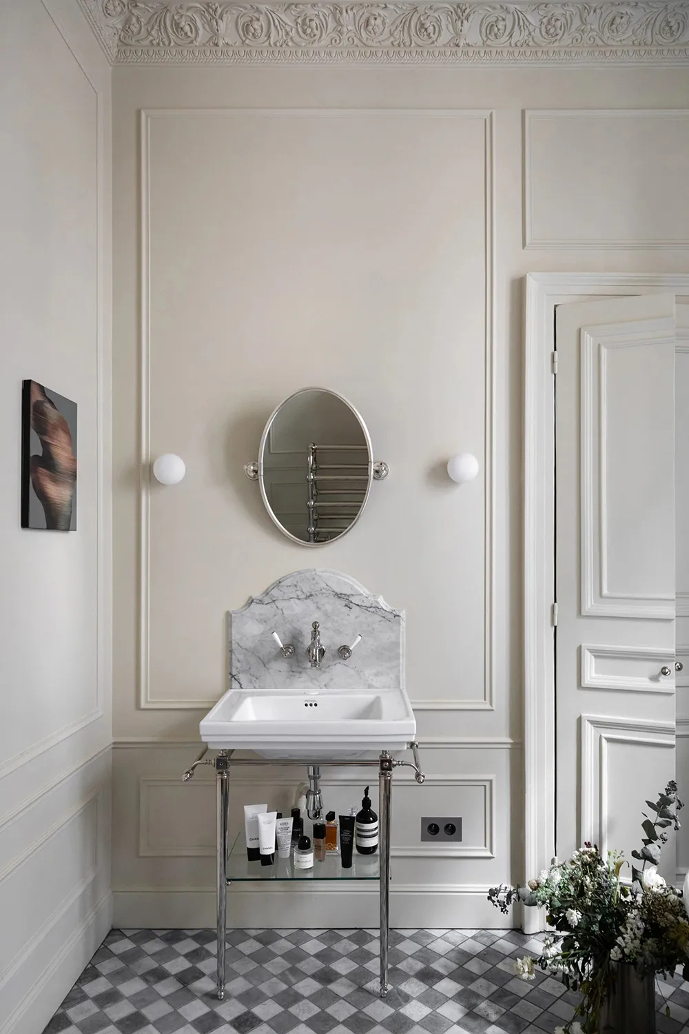 Art, Classic and Modern Design: A Splendid Apartment in Paris - Gallery image 22