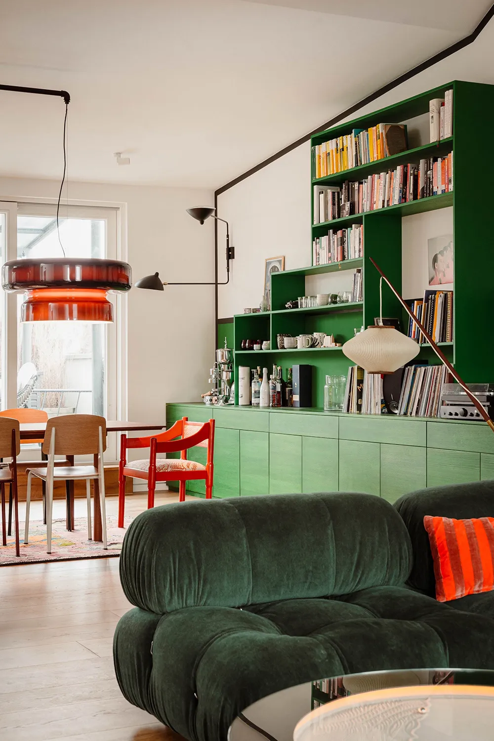 色彩という感情の言語:ベルリンにあるエクレティックなロフト - Gallery image 1