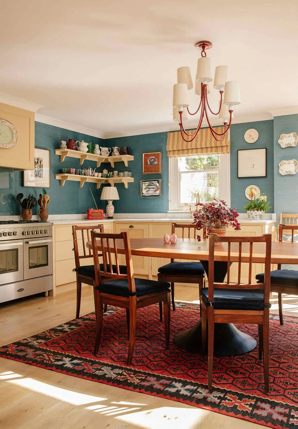 Vibrant English Classic for a Designer's Large Family Home in London - Gallery image 5