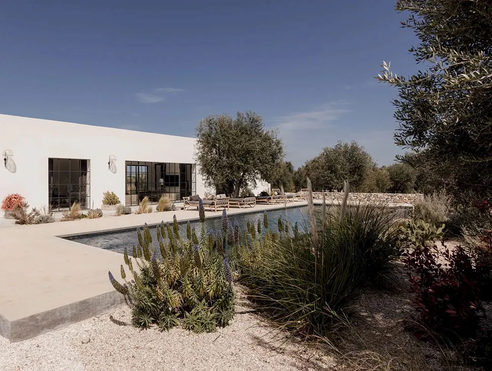 Summer Villa of a Collector in Italy - Gallery image 26