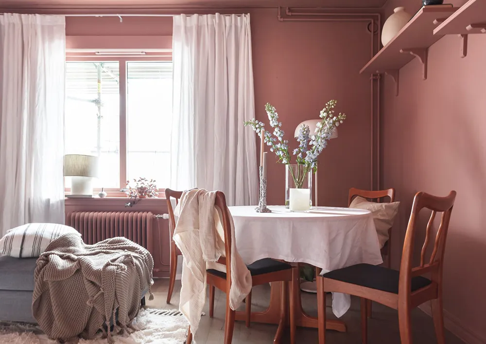 Różowy, niebieski, żółty: kolorowe pokoje w skandynawskim wnętrzu (78 m²) - Gallery image 3