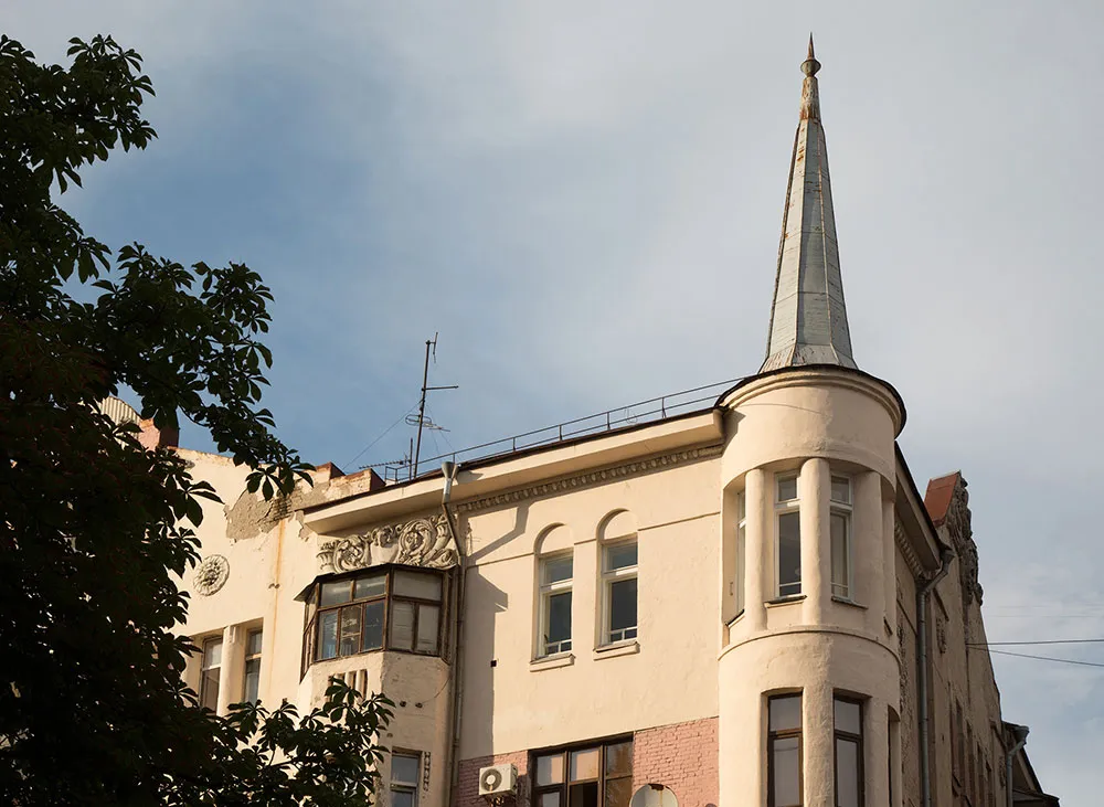 Interiores con nostalgia: apartamento de un director cinematográfico en el corazón de Kiev - Gallery image 25