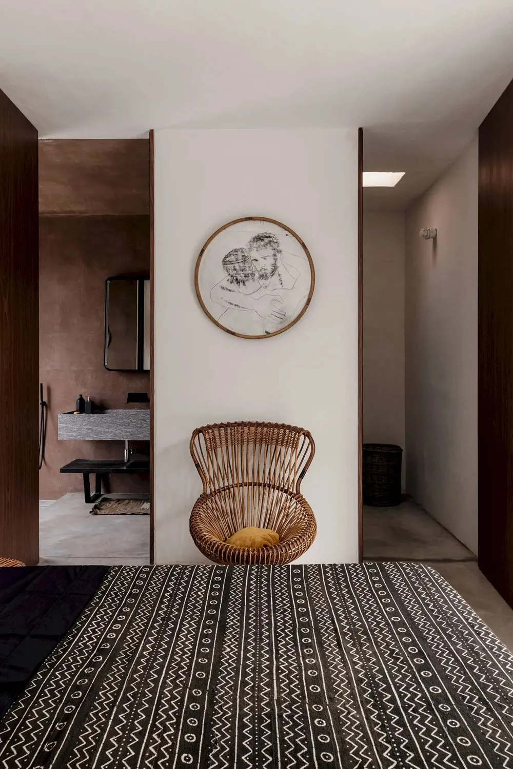 Summer Villa of a Collector in Italy - Gallery image 6