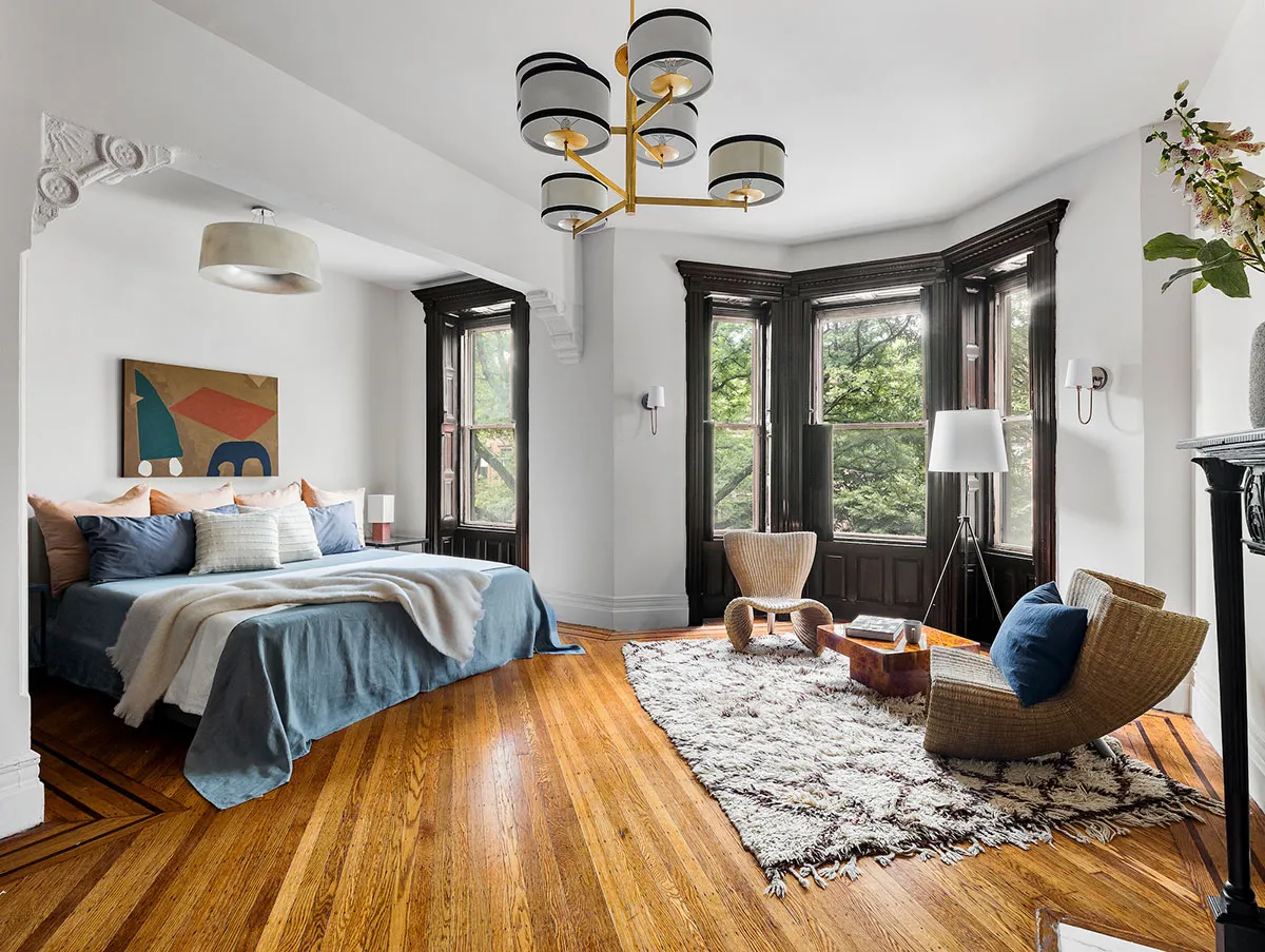 Historisches Townhouse in New York mit luxuriösen Erkerfenstern - Gallery image 5