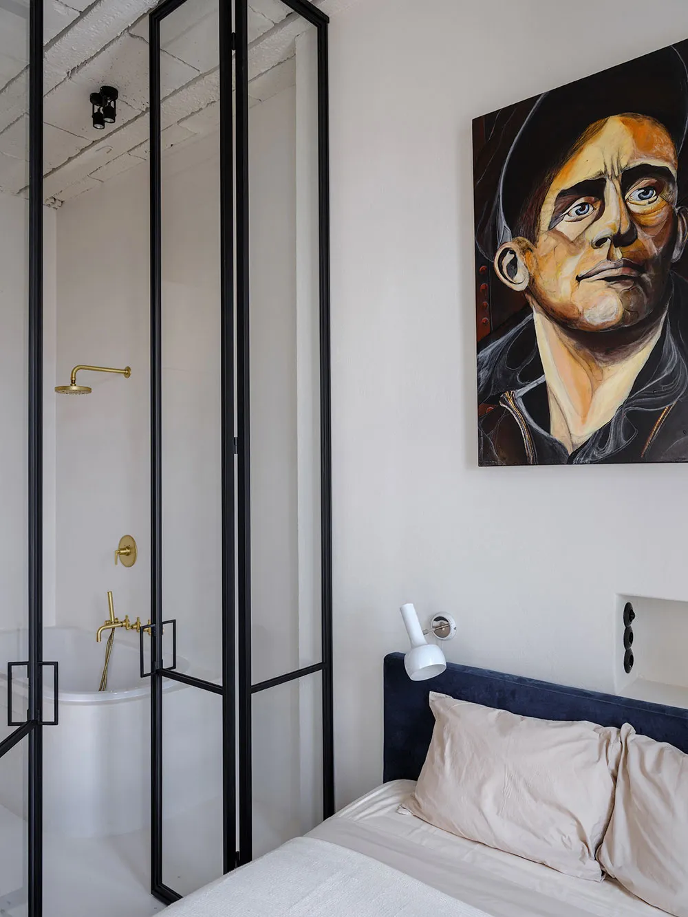 Interiores con nostalgia: apartamento de un director cinematográfico en el corazón de Kiev - Gallery image 14