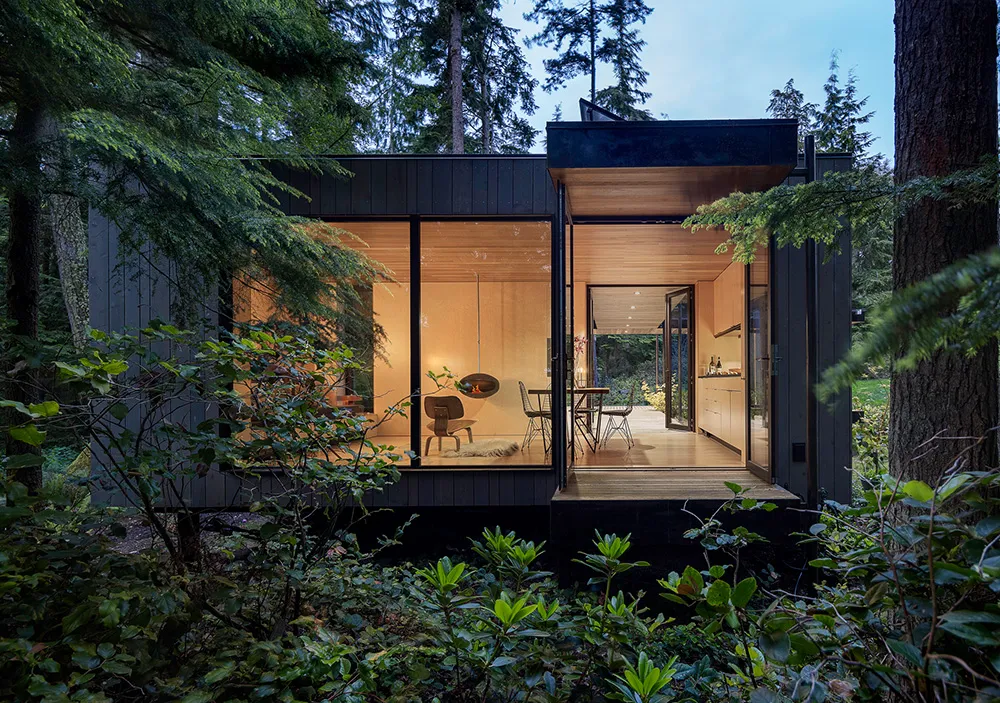 Kleines modulares Haus im Wald mit korridoren ohne wände - Gallery image 12