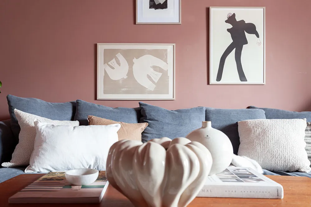 Różowy, niebieski, żółty: kolorowe pokoje w skandynawskim wnętrzu (78 m²) - Gallery image 1