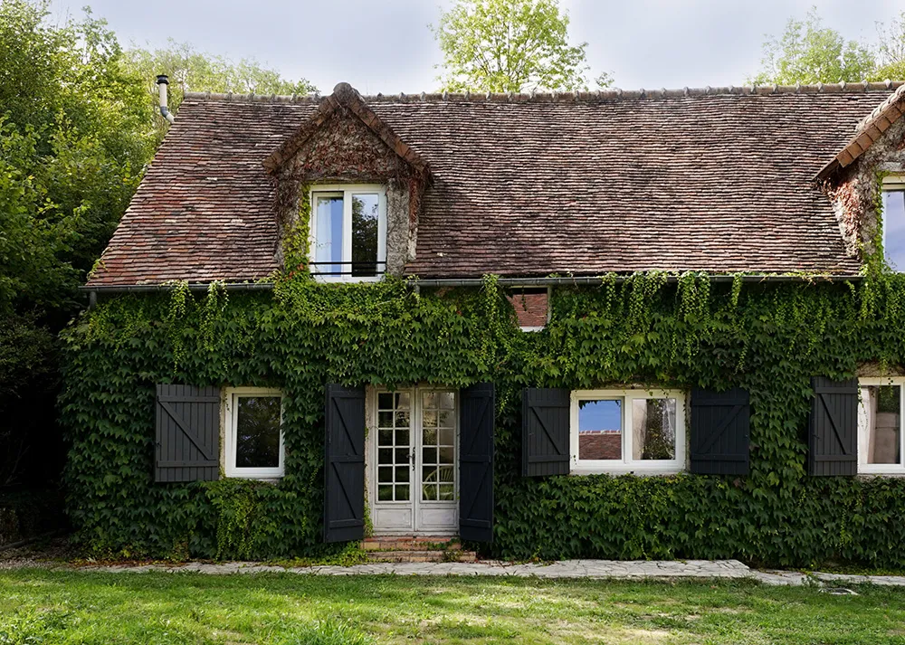 Charmant cottage historique en France avec des intérieurs modernes et lumineux - Gallery image 2