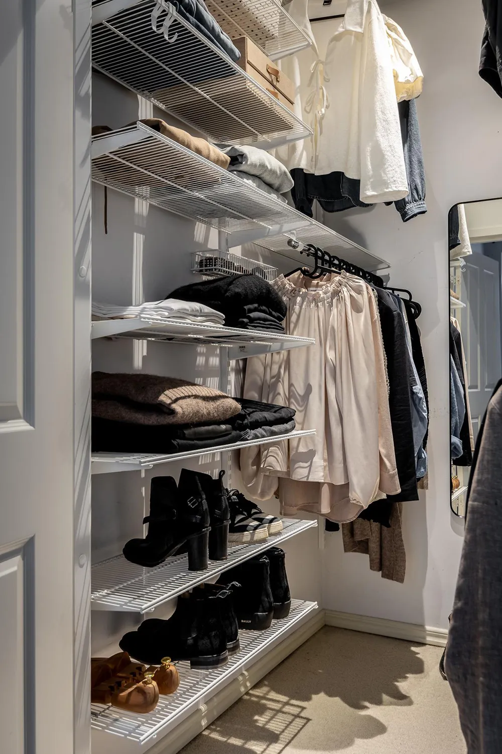 Estilo moderno y fresco en interiores escandinavos con toques cálidos (66 m²) - Gallery image 18