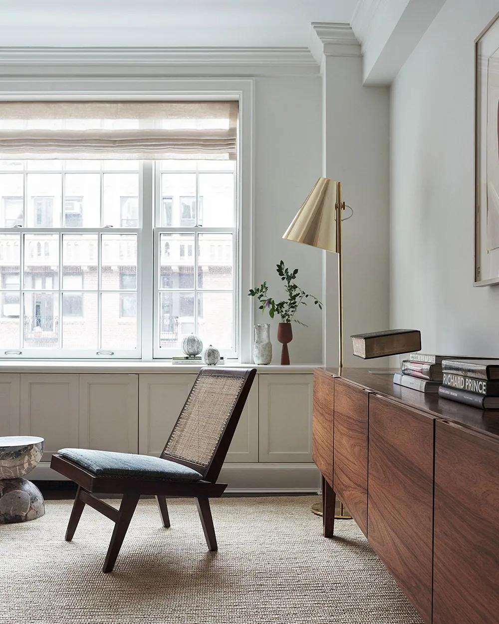 Лаконічний інтер'єр квартири колекціонера мистецтва в Нью-Йорку - Gallery image 3