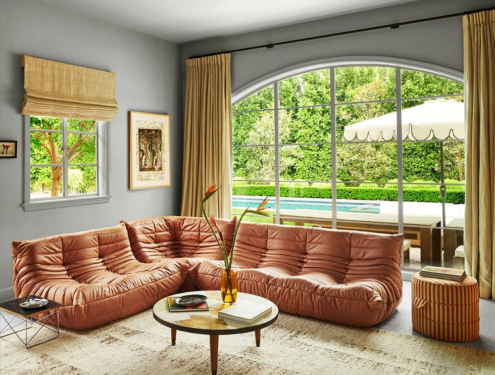 Весняні кольори та нотки гламуру: будинок сім'ї сценариста та режисера в Лос-Анджелесі - Gallery image 9