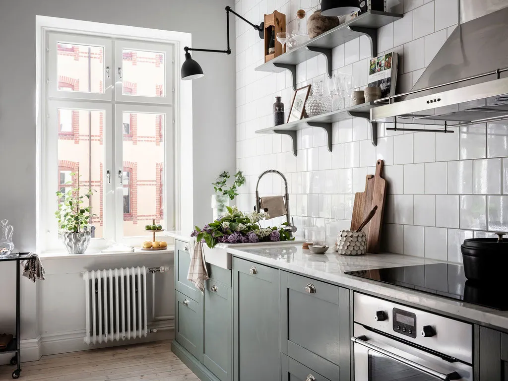 Винтажний буфет і пилково-зелена кухня: світла квартира в Швеції (64 кв. м) - Gallery image 19