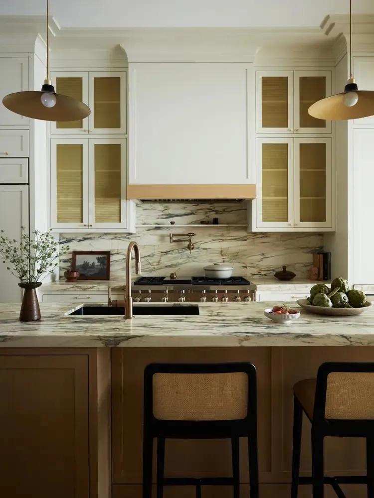 Peaceful Modern Elegance of a Townhouse in New York - Gallery image 9