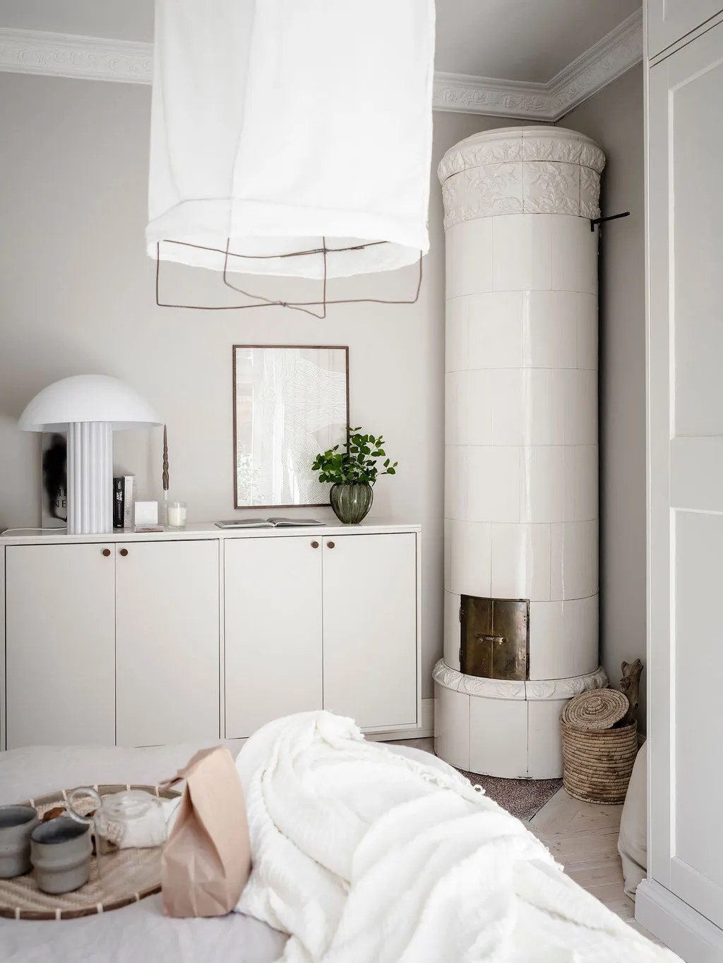 Винтажний буфет і пилково-зелена кухня: світла квартира в Швеції (64 кв. м) - Gallery image 27