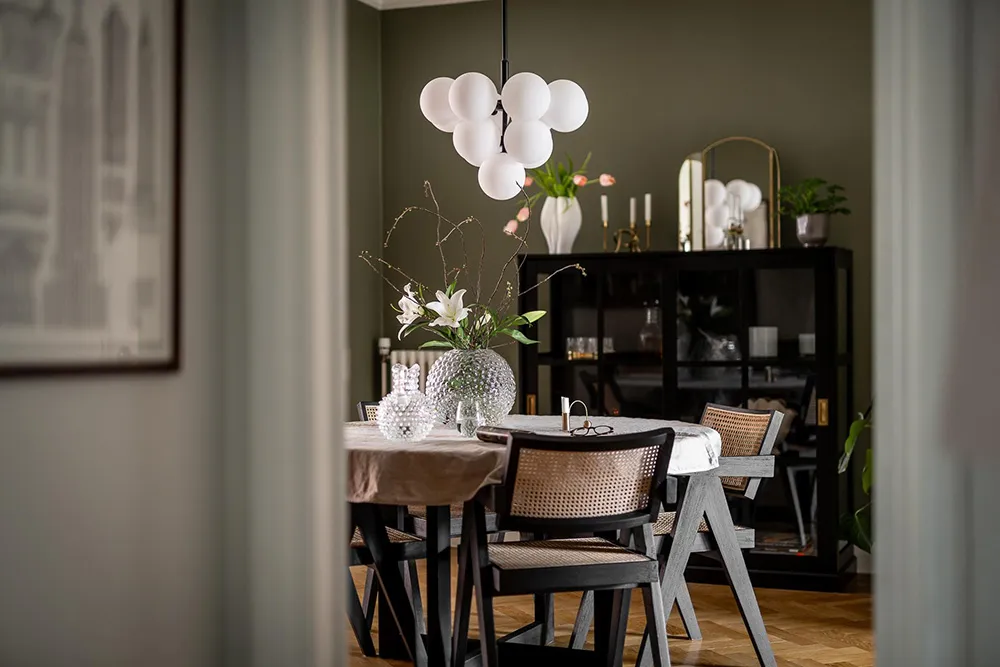 Estilos de verde y gris en el diseño de una casa sueca (88 m2) - Gallery image 1