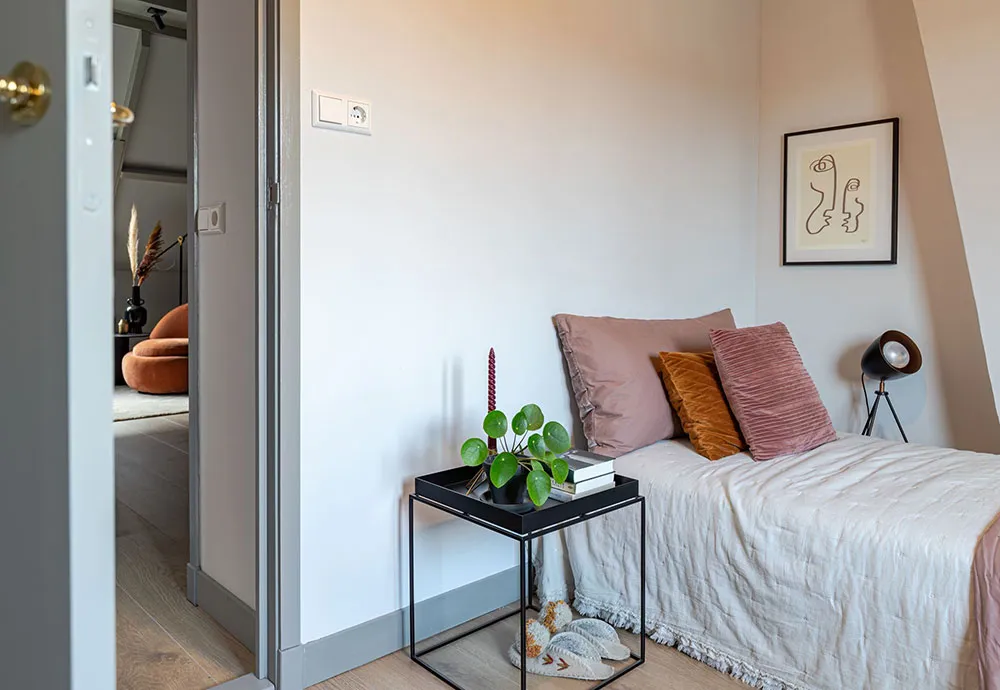 Efektowne odcienie szarości w дизайnie historycznego domu w Holandii - Gallery image 23