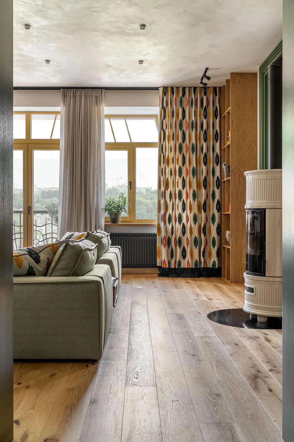 Jastrykowy wnętrze z odcieniami zielonego zamiast еврourbanizmu w historycznym centrum Kiwana - Gallery image 12