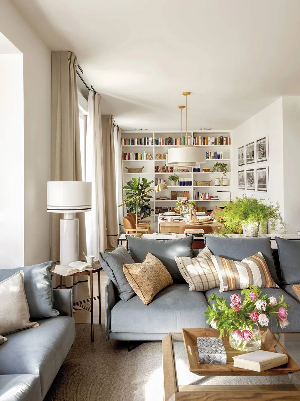 Elegant and cozy interior with concrete columns in Bilbao - Gallery image 2