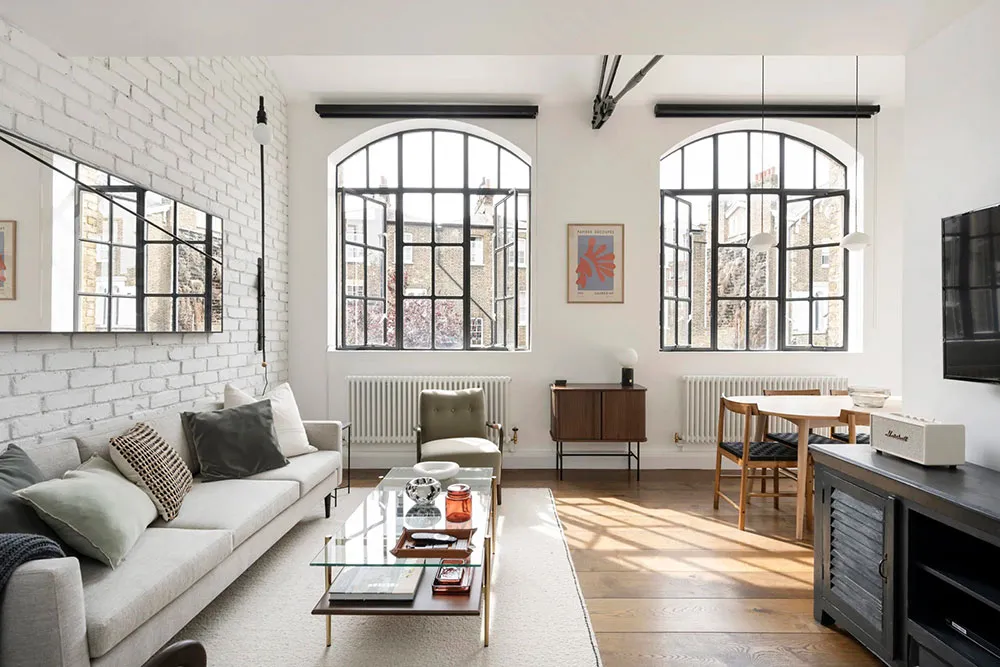Білий лофт у будівлі колишньої конюшні в Лондоні (82 кв. м) - Gallery image 2