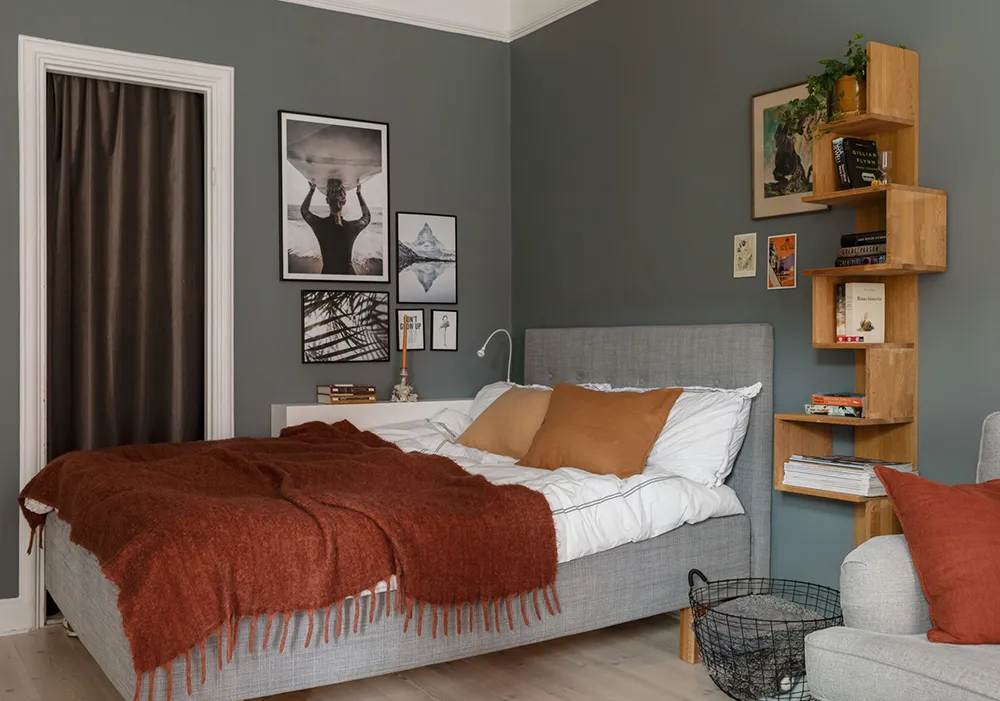 Śmiałe kolory i jesienne nastrój: mały mieszkanie w Sztokholmie (32 m²) - Gallery image 22