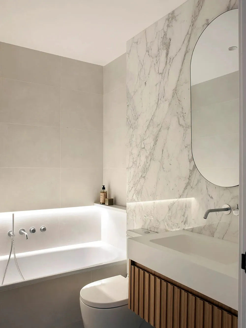 Actualización agradable de un townhouse obsoleto en las afueras de Madrid - Gallery image 21