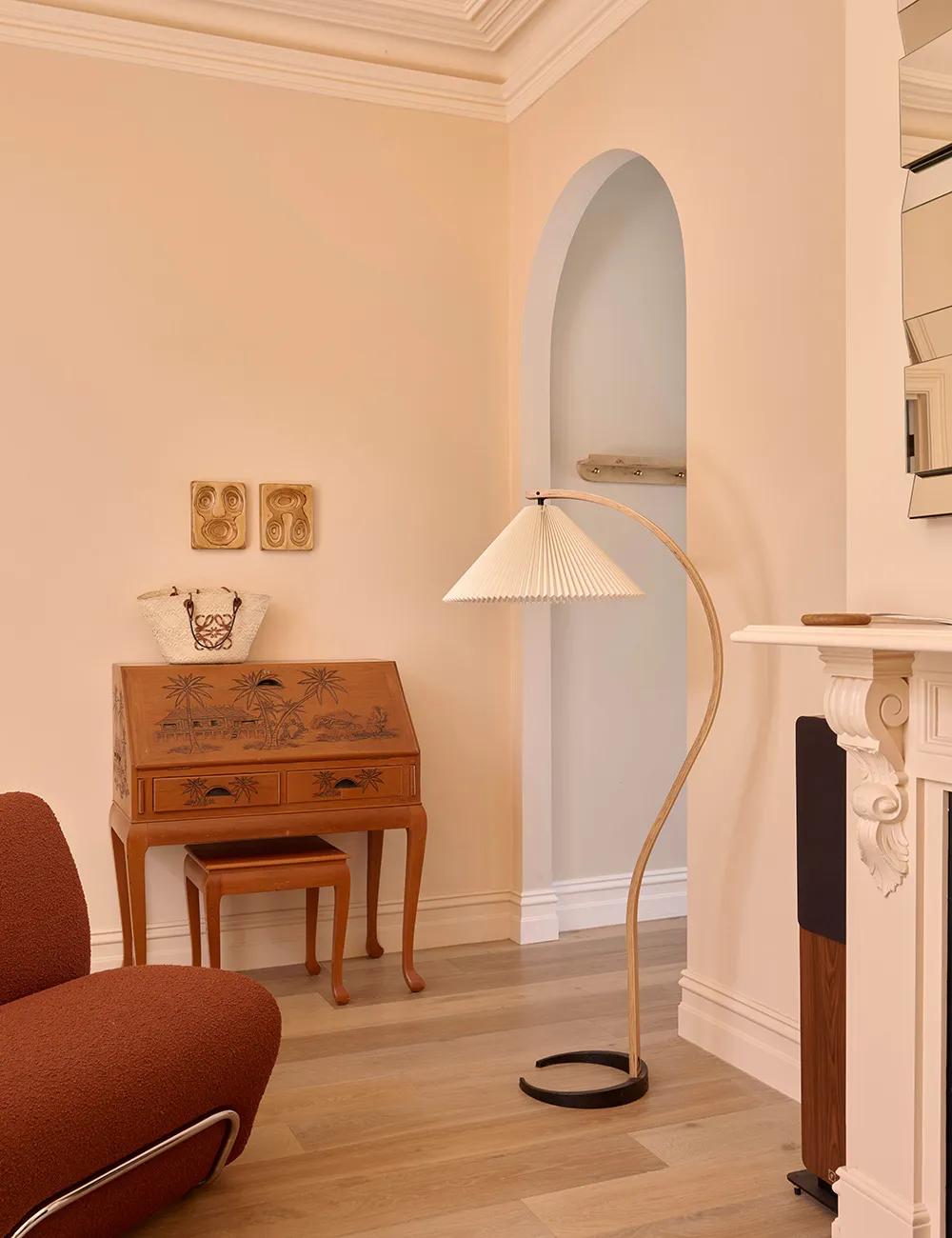 Interior de durazno agradable en una pequeña casa de una familia joven en Melbourne - Gallery image 6